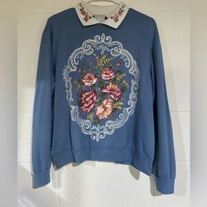 Blue vintage collared neck sweater fits a small